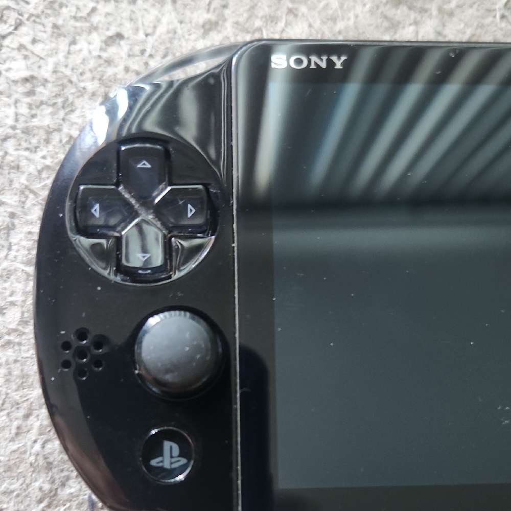 Sony PS Vita Black Handheld Console - Picture 3 of 12